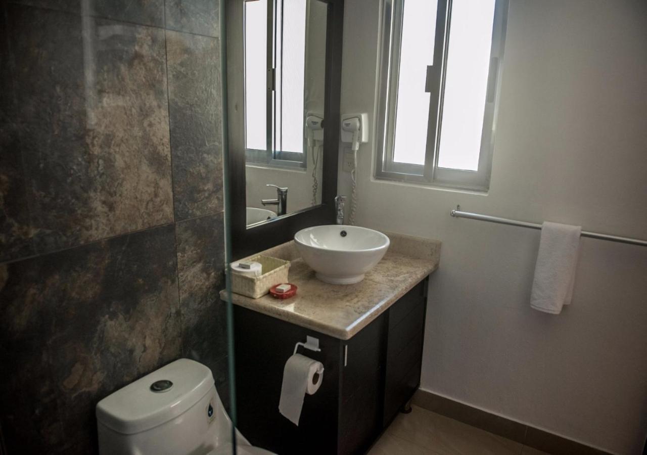 Sunrise 42 Suites By Holiday In Playa Playa del Carmen Ngoại thất bức ảnh