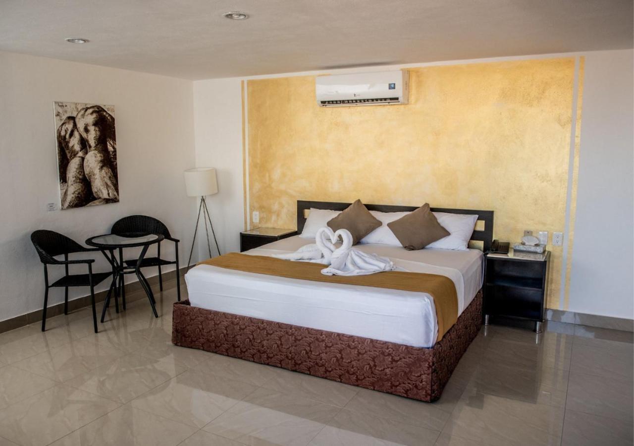 Sunrise 42 Suites By Holiday In Playa Playa del Carmen Ngoại thất bức ảnh